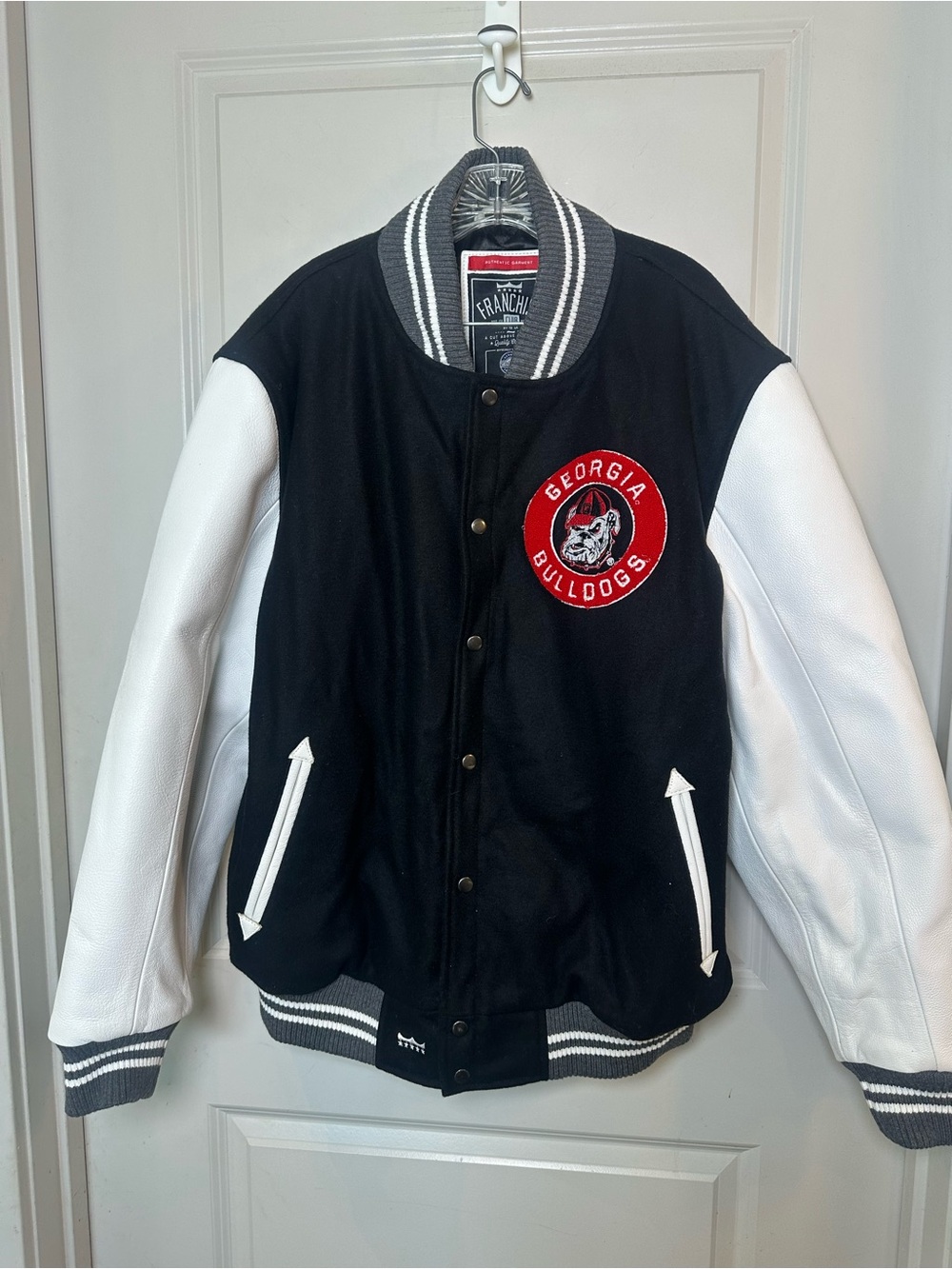 GEORGIA BULLDOGS Franchise Club Black/Red/White Wool Blend Varsity Jacket, Large